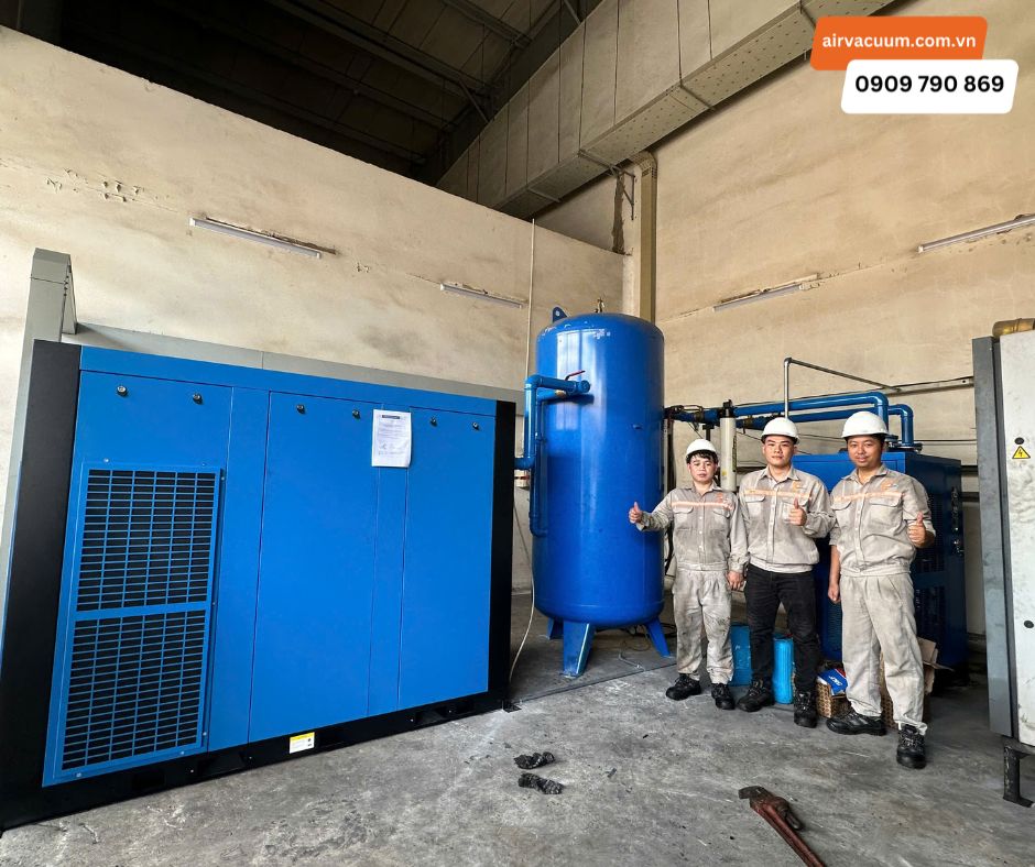 Cung cấp và lắp đặt hệ thống máy nén khí có dầu 75kW của United Compressor Systems cho khách hàng